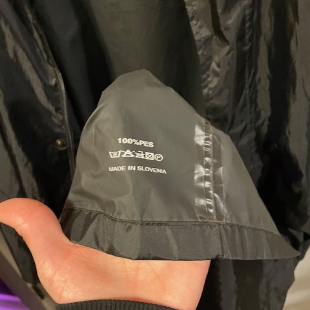 VETEMENTS Oversized Black Raincoat ** VINTAGE** - Picture 6 of 6